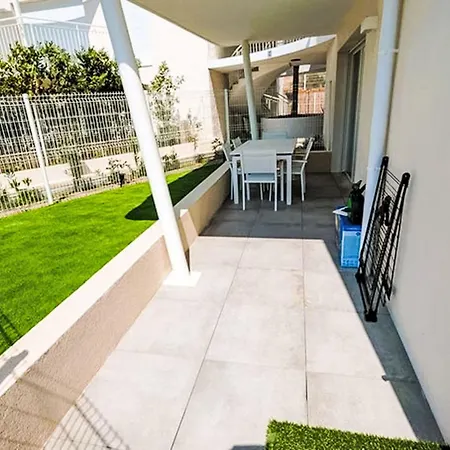 Classe 4 Etoiles By Interhome Le Lavandou