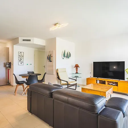 Classe 4 Etoiles By Interhome * Le Lavandou