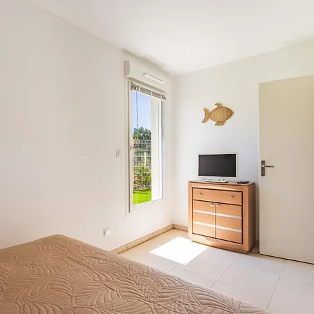 Classe 4 Etoiles By Interhome * Le Lavandou