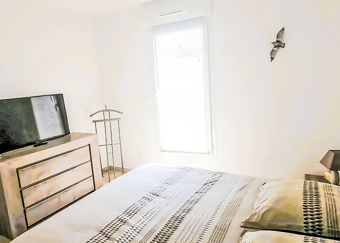 Apartment Eleganza-2 By Interhome Le Lavandou